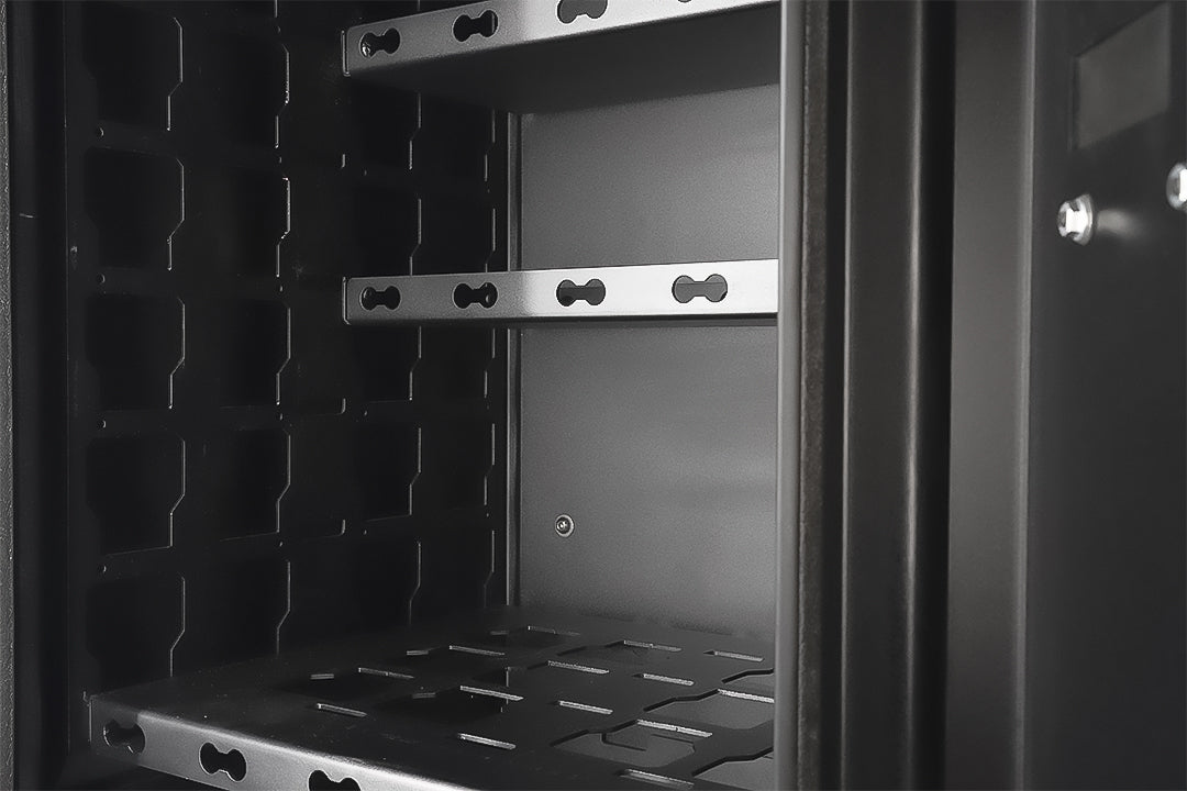 OUTBACK REAR DOOR SYSTEM - TRANSIT (2015-UP)